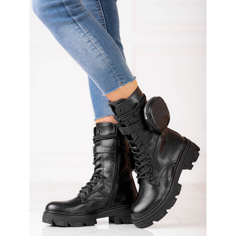 Baggies femme noires avec poche 1