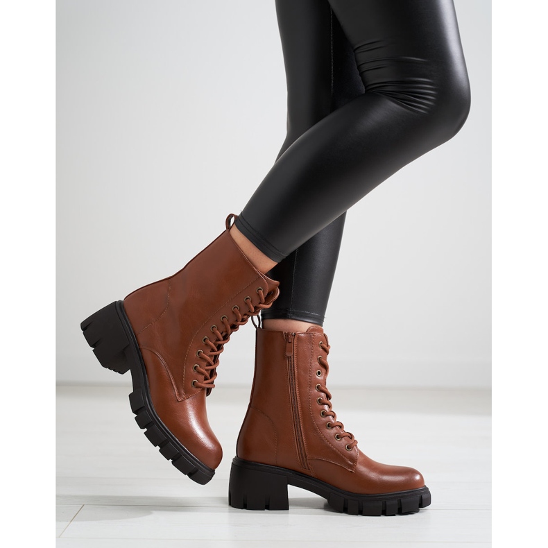 Bottes à lacets marron classiques Shelovet à talons hauts brun 1