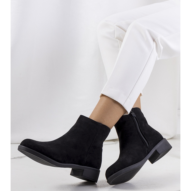 Bottes noires de Tereza le noir 1