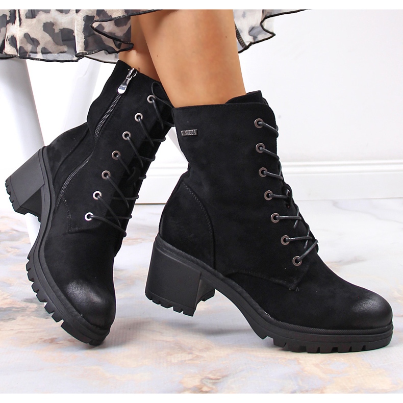 Bottes en daim Vinceza noires sur le poteau le noir 1