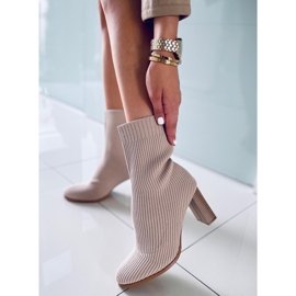 Bottines chaussettes à talons par Hermione Taupe beige 2