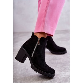 Bottes En Daim À Talons Hauts Avec Une Fermeture Éclair Noir Sevione 1