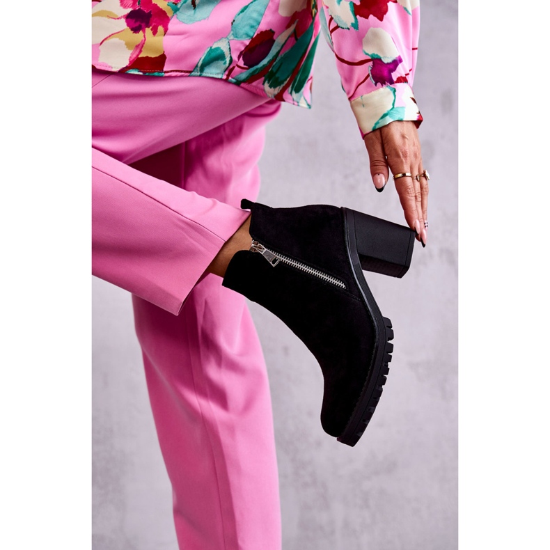 Bottes En Daim À Talons Hauts Avec Une Fermeture Éclair Noir Sevione le noir 2