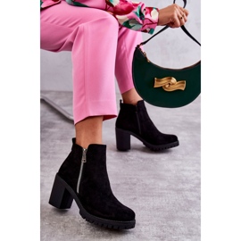 Bottes En Daim À Talons Hauts Avec Une Fermeture Éclair Noir Sevione le noir 4