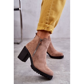 PG1 Bottes En Daim À Talons Hauts Avec Une Fermeture Éclair Beige Sevione 2