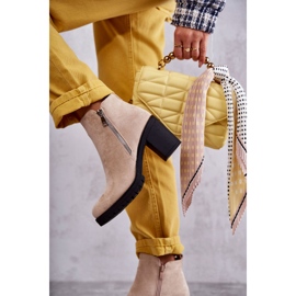 PG1 Bottes En Daim À Talons Hauts Avec Une Fermeture Éclair Beige Clair Sevione 3