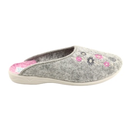 Chaussons en Feutre Gris Adanex 27885 Sara avec Fleurs rose 1 Chaussons en Feutre Gris Adanex 27885 Sara avec Fleurs rose 1