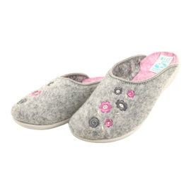 Chaussons en Feutre Gris Adanex 27885 Sara avec Fleurs rose 3 Chaussons en Feutre Gris Adanex 27885 Sara avec Fleurs rose 3