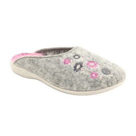 Chaussons en Feutre Gris Adanex 27885 Sara avec Fleurs rose 2 Chaussons en Feutre Gris Adanex 27885 Sara avec Fleurs rose 2