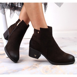 Bottes pour femmes sur le poteau en éco-daim marron Potocki brun 5