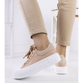 BM Baskets marron sur la plateforme Kilkenny brun 1