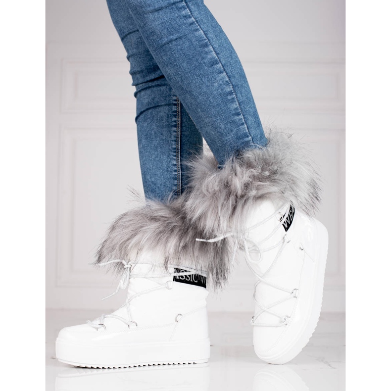 Bottes de neige pour femmes blanches avec fourrure Shelovet 1