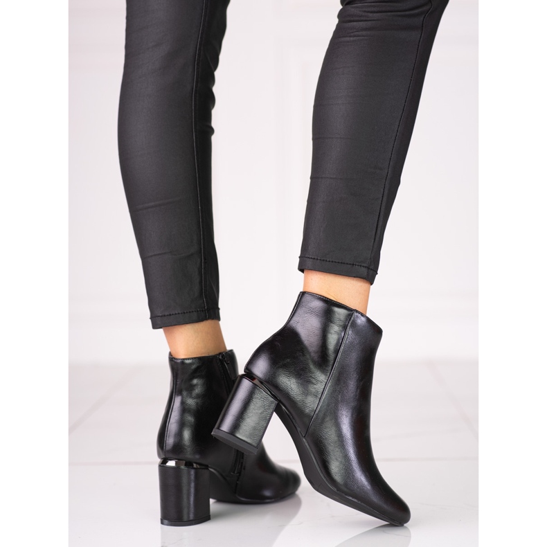 Bottes classiques pour femmes noires sur le poteau Shelovet le noir 1 Bottes classiques pour femmes noires sur le poteau Shelovet le noir 1