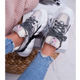 Chaussures de sport pour femmes Big Star de Daniel Lopez Blanc FF274A546 blanche le noir argent 4 Chaussures de sport pour femmes Big Star de Daniel Lopez Blanc FF274A546 blanche le noir argent 4