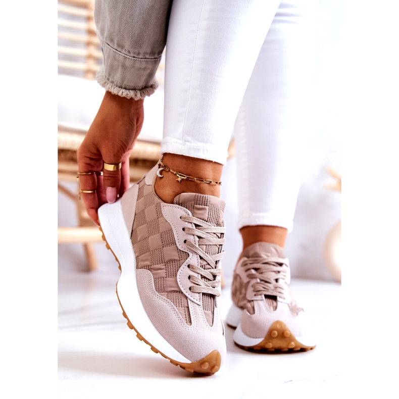 Chaussures de sport liées aux femmes beige 1