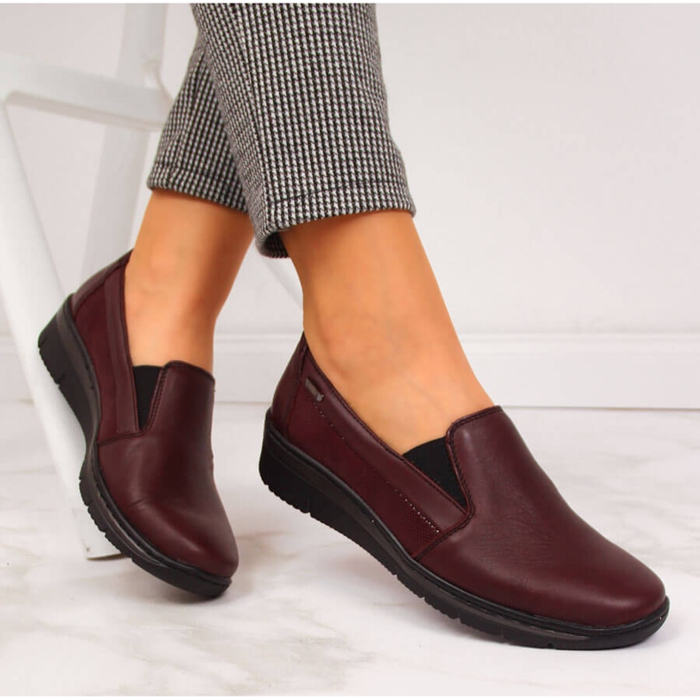 Chaussures femme en cuir bordeaux Helios 350 rouge 1 Chaussures femme en cuir bordeaux Helios 350 rouge 1