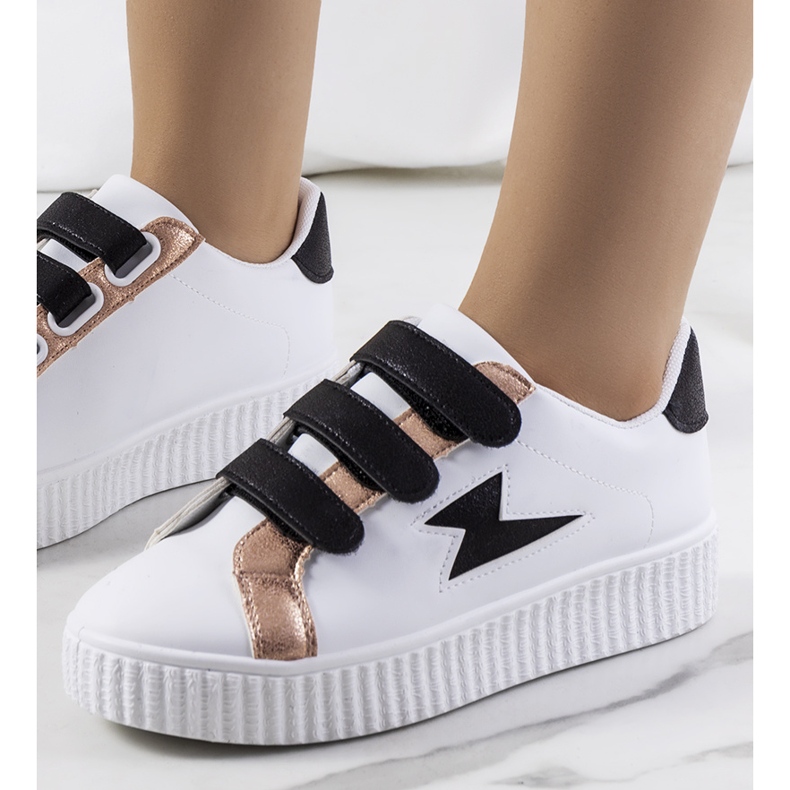 Baskets Pitmerden blanches le noir 1