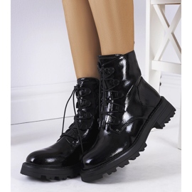 Bottes Cesterfield en cuir verni noir le noir 2