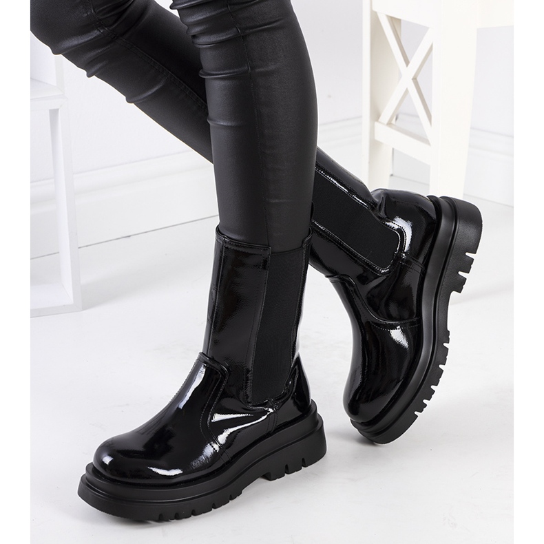 Bottines Giza vernies noires 1
