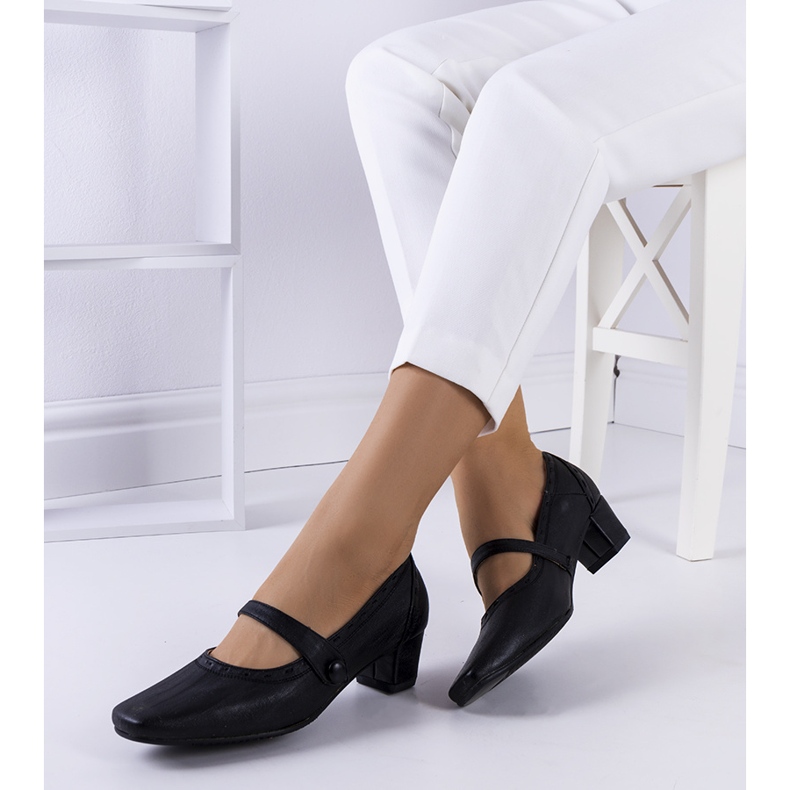 BM Escarpins noirs à bride Cilka 1