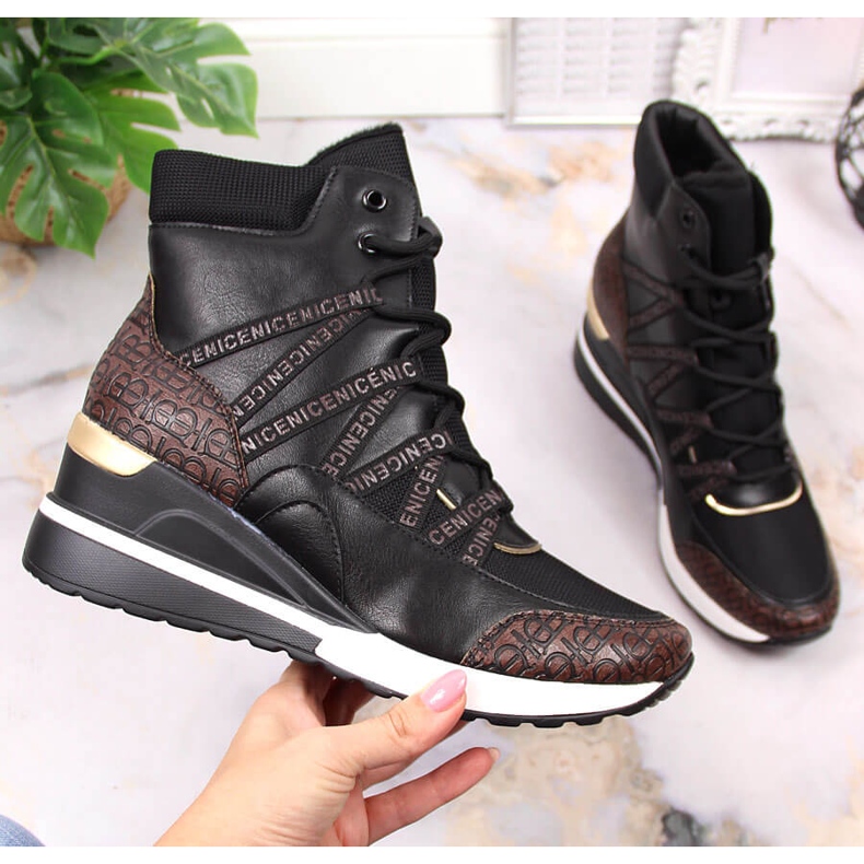 Baskets compensées noires femme Potocki 1