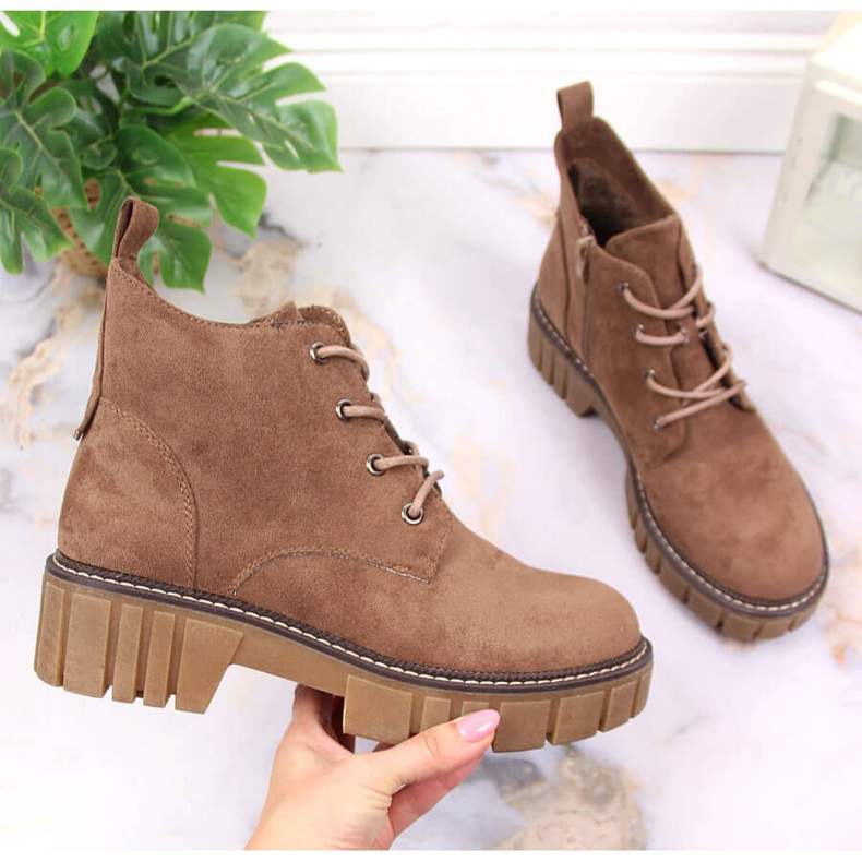 Travailleurs rembourrés pour femmes sur une plate-forme en daim marron par Sergio Leone brun 1