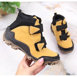 Chaussures garçons chauffantes avec fermeture scratch camel Kornecki 6394 brun 1 Chaussures garçons chauffantes avec fermeture scratch camel Kornecki 6394 brun 1