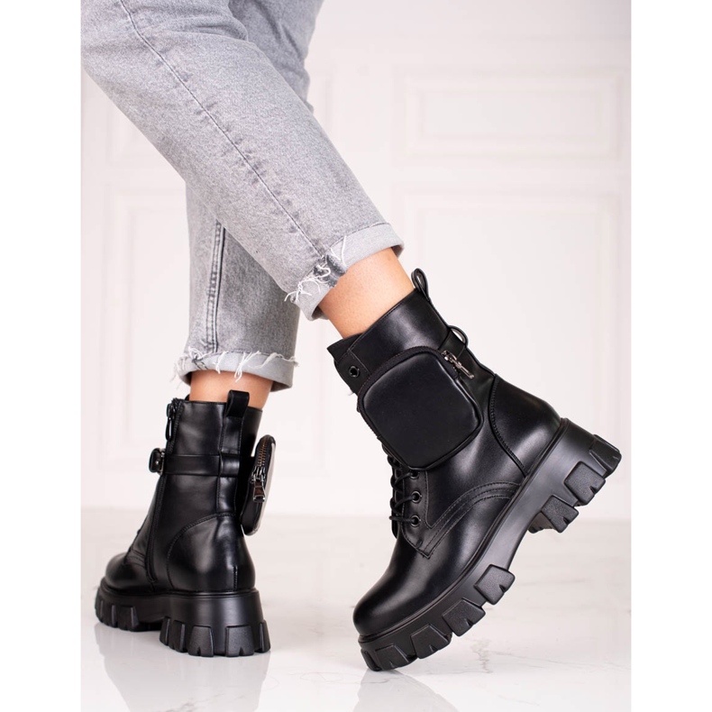 Travailleurs à lacets pour femmes noires avec un sac le noir 1