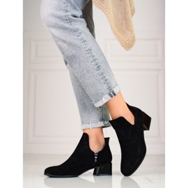 Bottes pour femmes noires avec une coupe Daszyński 1