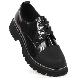 Chaussures femme en cuir laqué noir Artiker 1