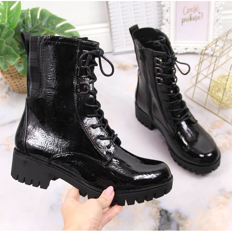 Bottes de trappeur laquées et isolées noires Jezzi JEZ369 1