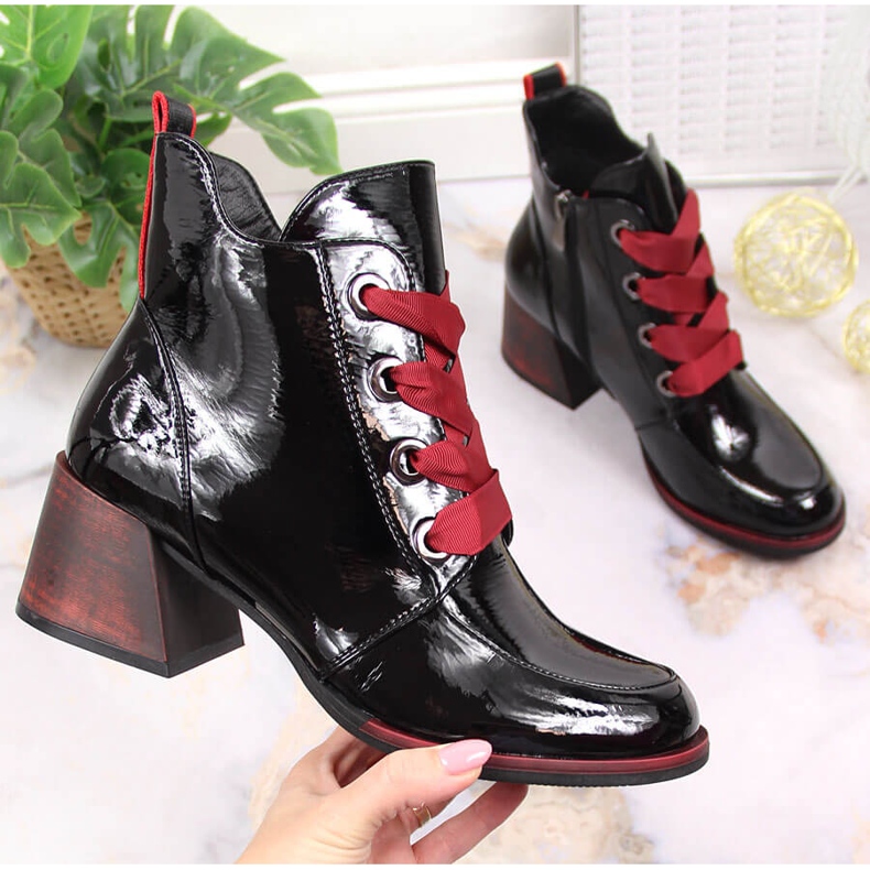 Bottes femme isolées vernies noires noir Vinceza JAN147A le noir 1 Bottes femme isolées vernies noires noir Vinceza JAN147A le noir 1