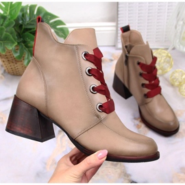 Escarpins femme isolés beiges Vinceza JAN147B 1