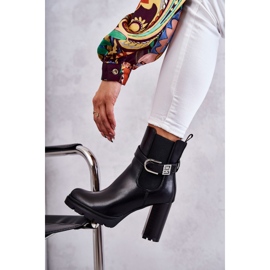 FE1 Bottes en cuir noir Maresol sur un poteau avec une ceinture décorative le noir 4