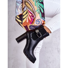 FE1 Bottes en cuir noir Maresol sur un poteau avec une ceinture décorative le noir 5
