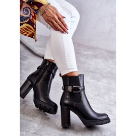 FE1 Bottes en cuir noir Maresol sur un poteau avec une ceinture décorative le noir 7