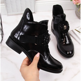 S.Barski Bottes laquées isolées pour femme avec un nœud noir par S. Barski 2