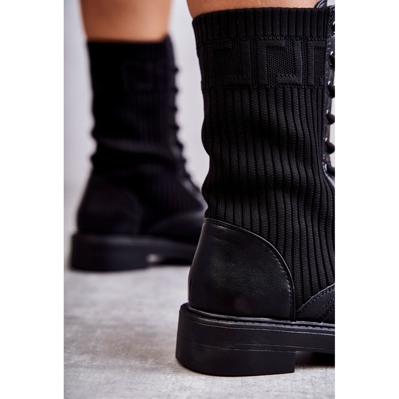 Bottes Femme Avec Une Chaussette Sur Un Talon Plat Noir Liam le noir 2