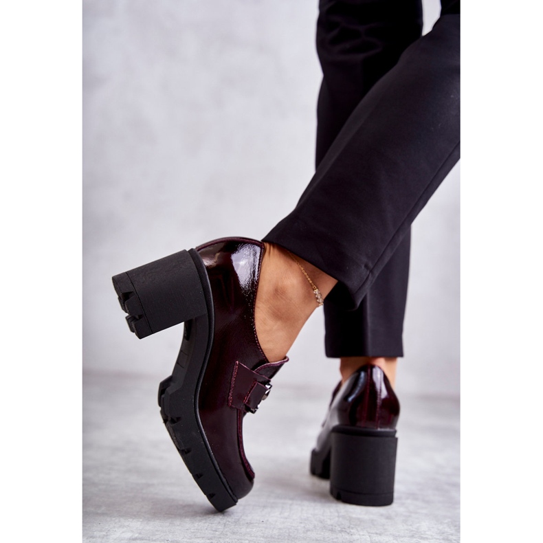 PL5 Chaussures élégantes sur un pilier avec une décoration en argent, bordeaux Harmell rouge 2