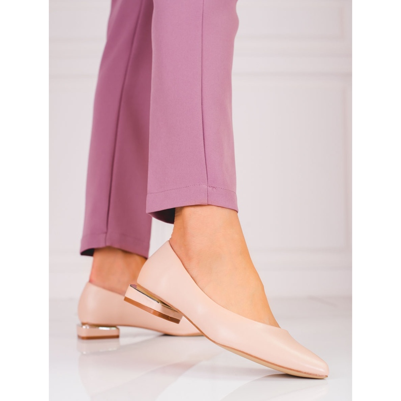 Escarpins beiges pour dames à talons bas Shelovet 1