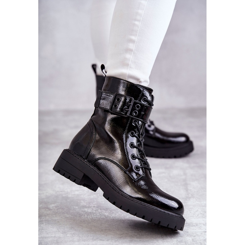 PJ1 Bottines Femme Laquées Lacées Sur Talon Plat Noir Firmina 1