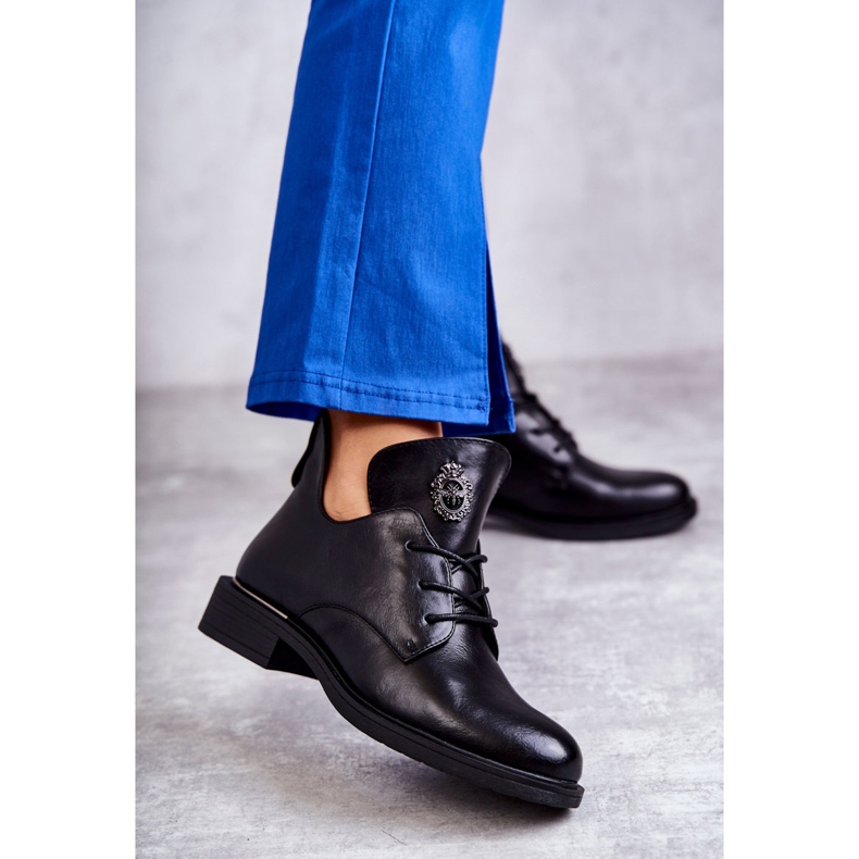 Vinceza Bottines à Lacets En Cuir Avec Découpes Noir Fabiana 1