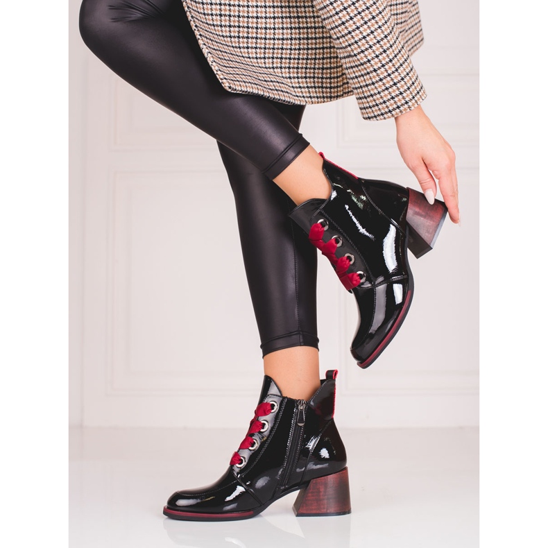 Bottines noires pour femme avec laçage Vinceza rouge 1