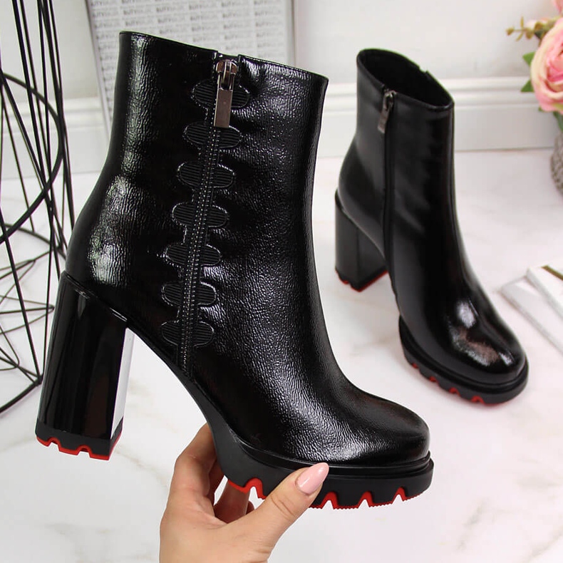 Bottes femme Filippo noires sur le poteau 2