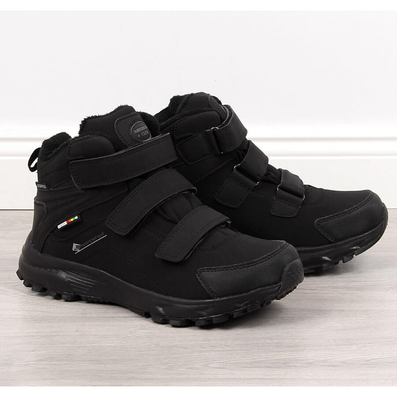 Chaussures de trekking homme imperméables isolées noires American Club 2