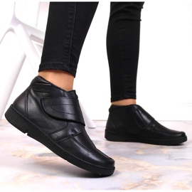 Bottes pour femmes en cuir avec fermeture velcro Łukbut 676 le noir 5