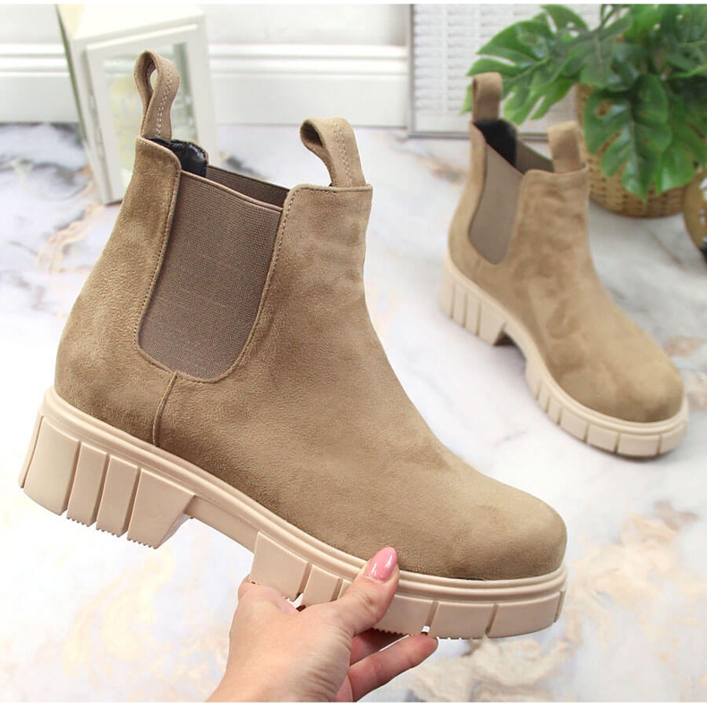 Bottines femme en daim, isolées, beige, T.Sokolski 1