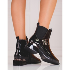 Bottines Chelsea élégantes pour femmes en cuir écologique laqué Shelovet le noir 1