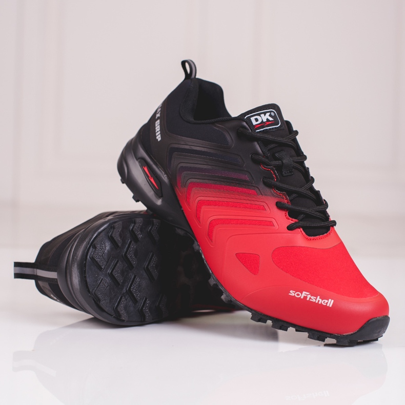 Chaussures de trekking DK noires et rouges 1