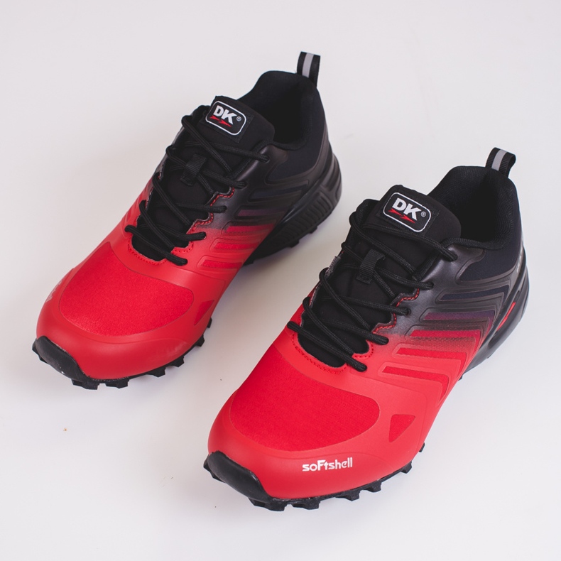Chaussures de trekking DK noires et rouges 2